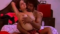 Mallu Aunty Oil Massage